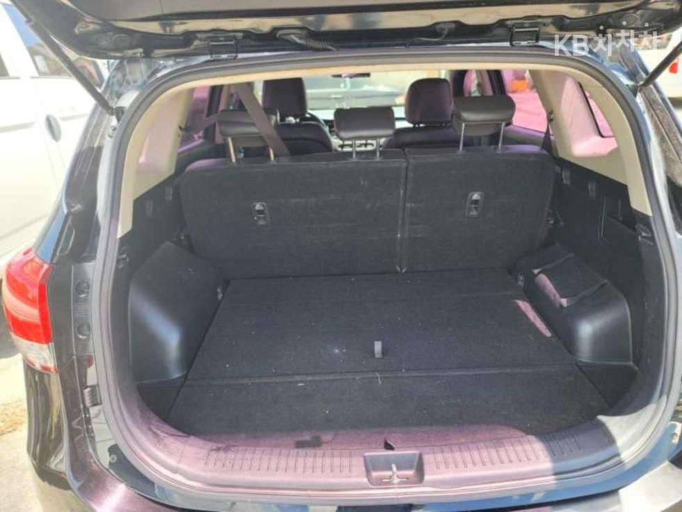 Kia Carens — miniaturë 7