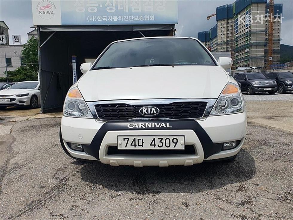 Kia Carnival — miniaturë 2