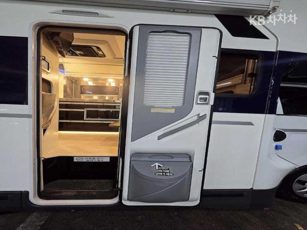 2021 Hyundai 2 photo