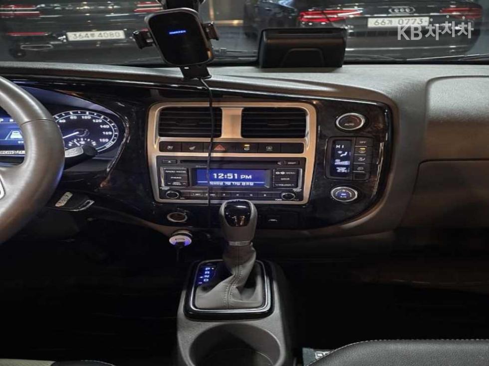 2021 Hyundai 2 photo