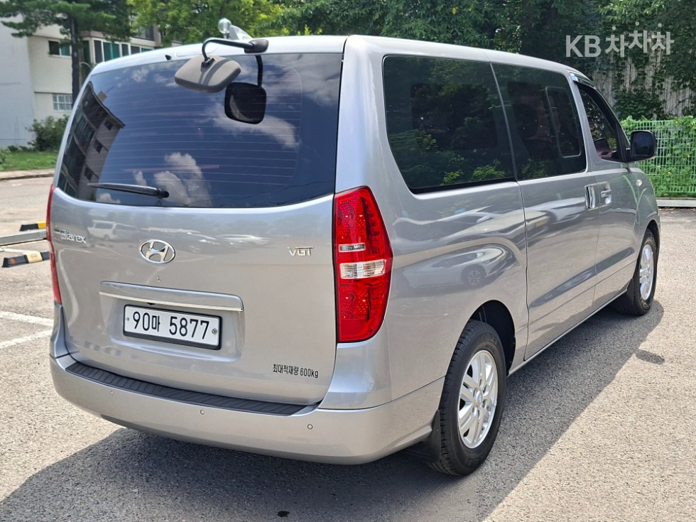 Hyundai Starex — miniaturë 4