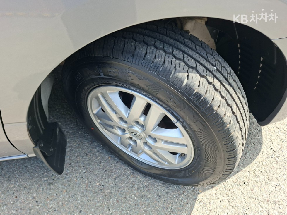 Hyundai Starex — miniaturë 14