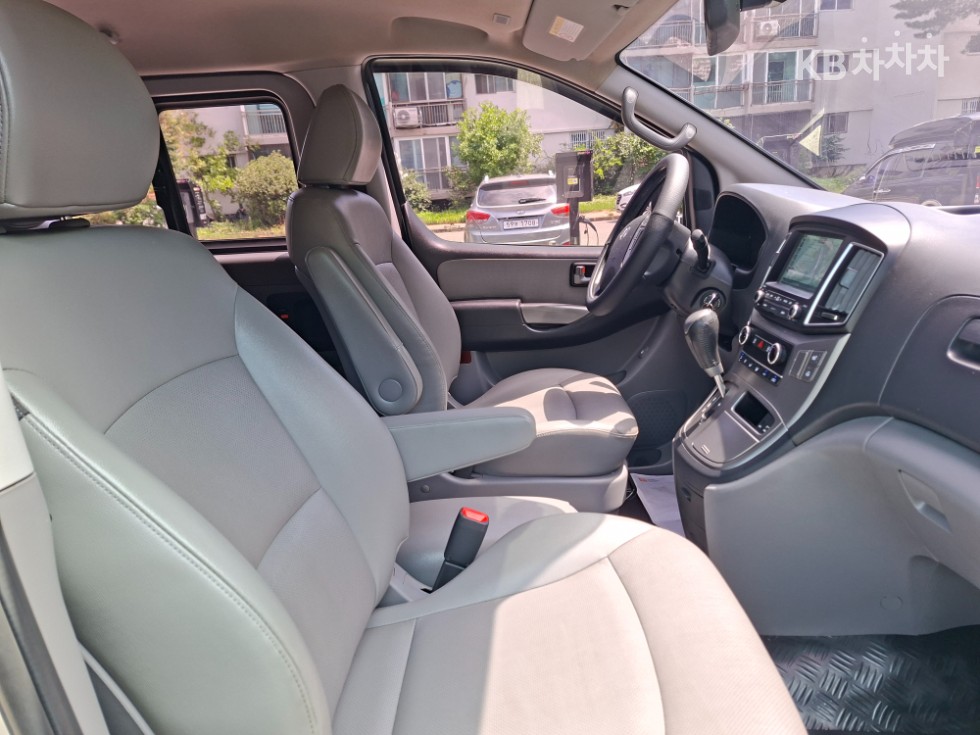 Hyundai Starex — miniaturë 18