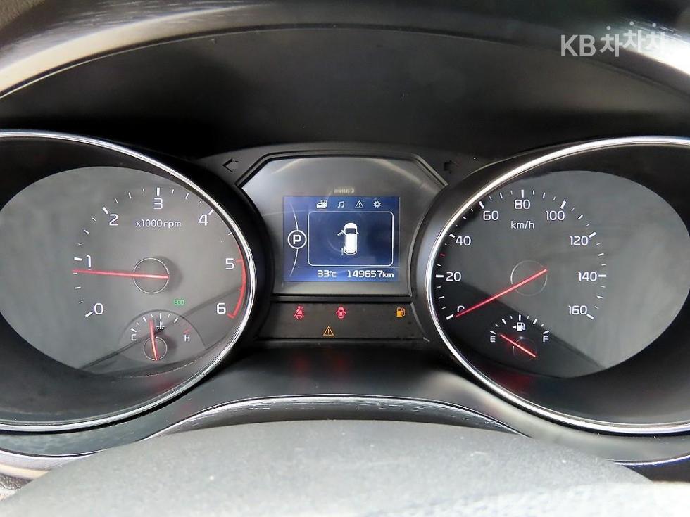 Kia Carnival — miniaturë 10