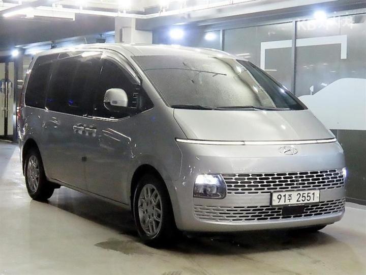 Hyundai Staria Cargo 5-Seater Modern — foto 1