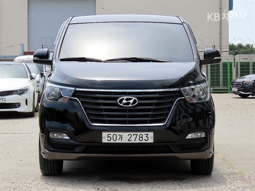 Hyundai Grand Starex