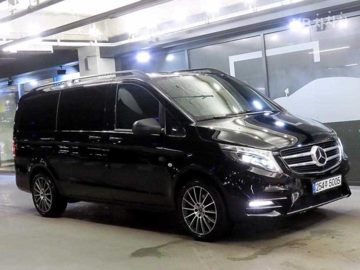 Mercedes-Benz V-klasse 2.0 W447 — foto 1