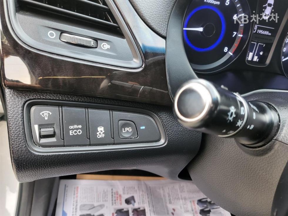 Hyundai Grandeur — miniaturë 15