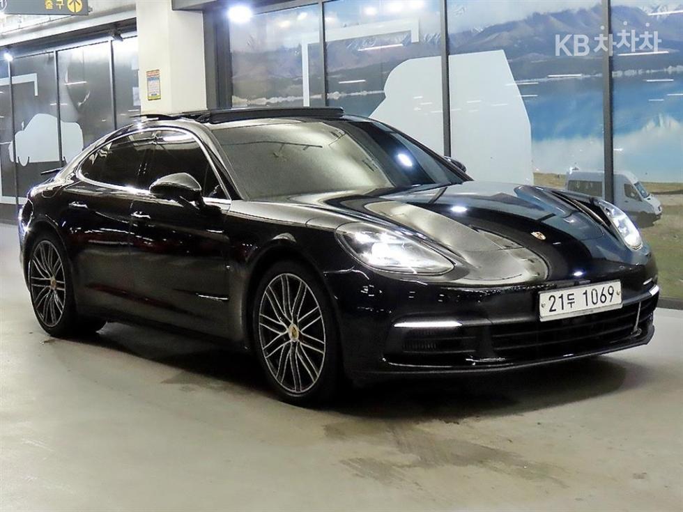 2018 Porsche (971) photo