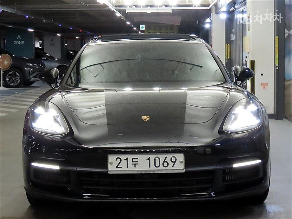 2018 Porsche (971) photo