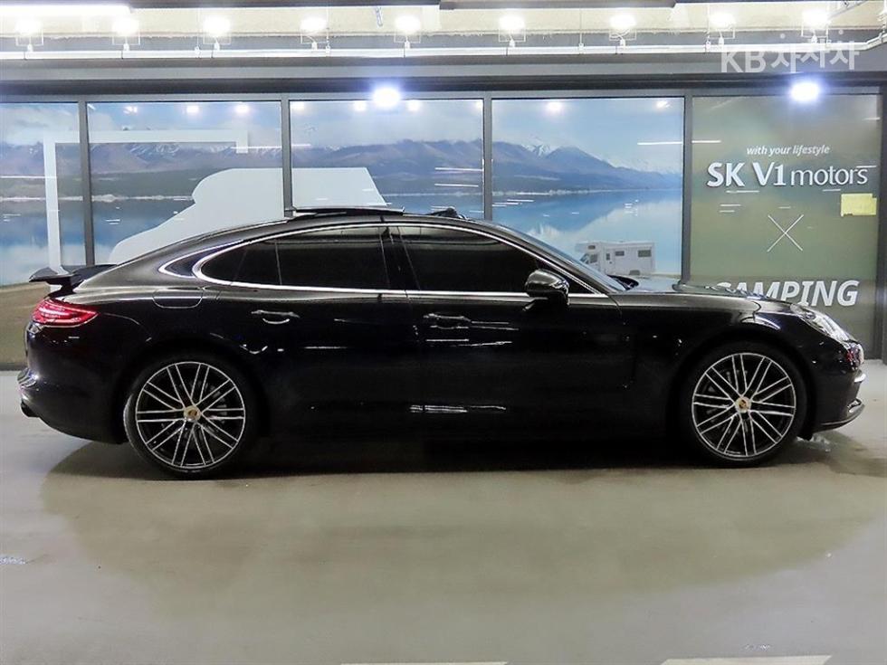 2018 Porsche (971) photo