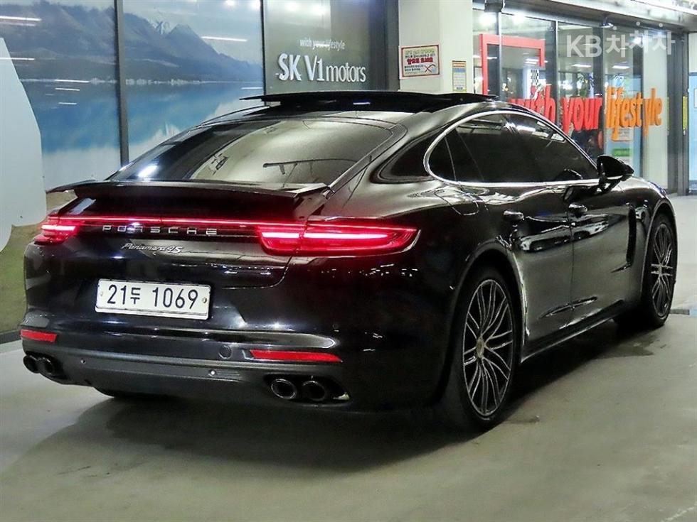 2018 Porsche (971) photo