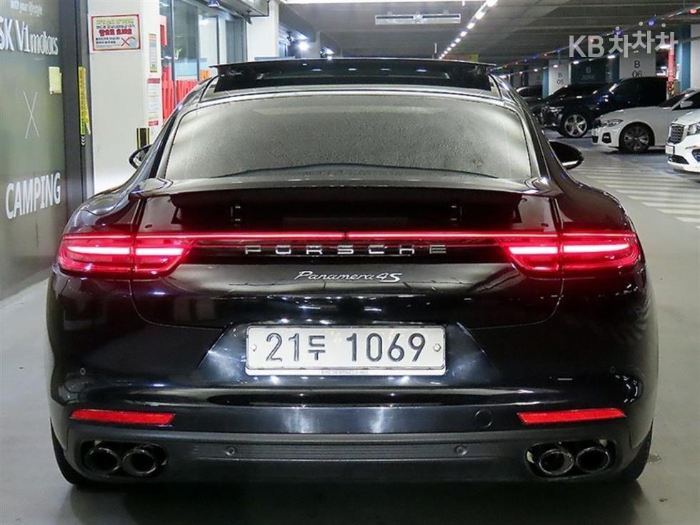 2018 Porsche (971) photo