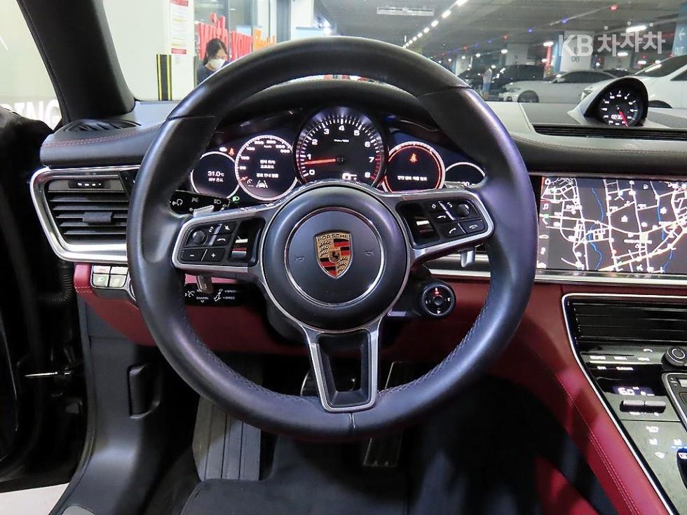 2018 Porsche (971) photo
