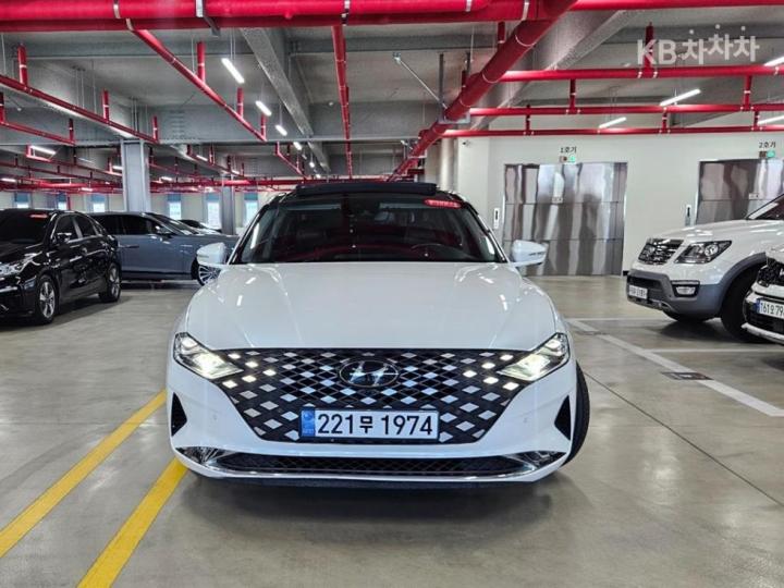 Hyundai Grandeur LPi 3.0 렌터카 — foto 1