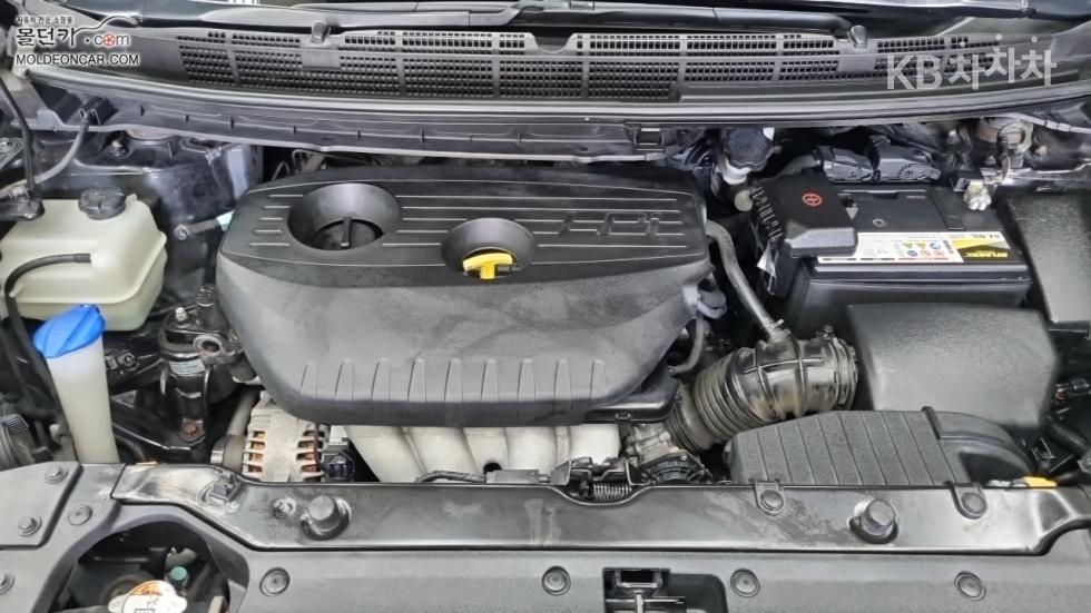 Kia Carens — miniaturë 8