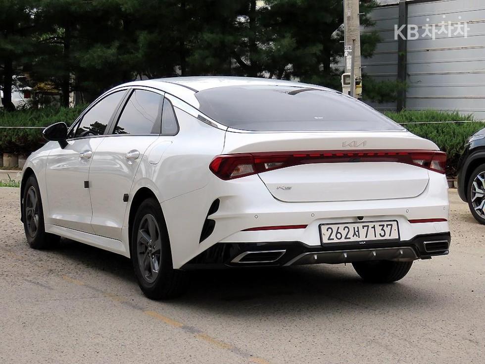 Kia K5 — miniaturë 3
