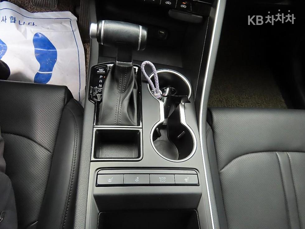 Kia K5 — miniaturë 10