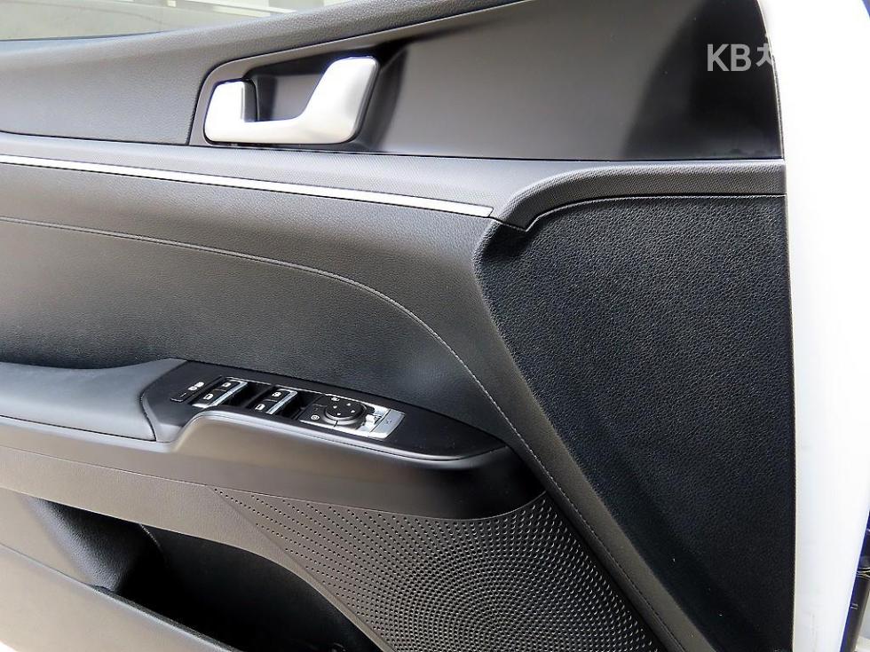 Kia K5 — miniaturë 11
