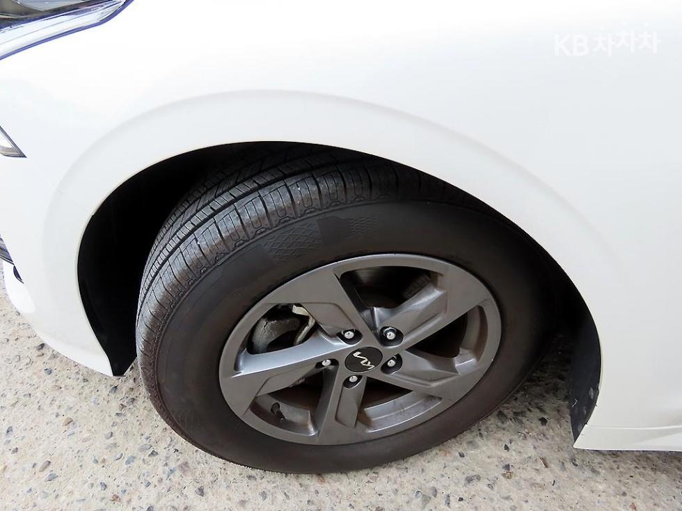 Kia K5 — miniaturë 19