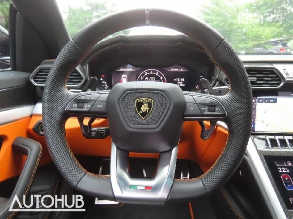 Lamborghini Urus — miniaturë 16