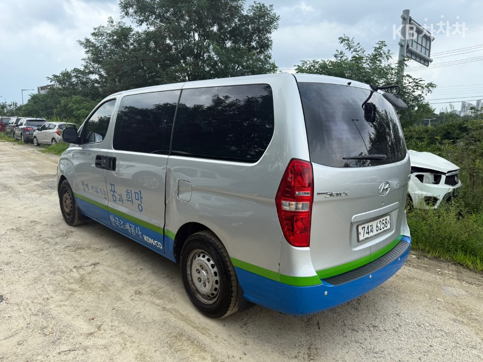 Hyundai Starex — miniaturë 3