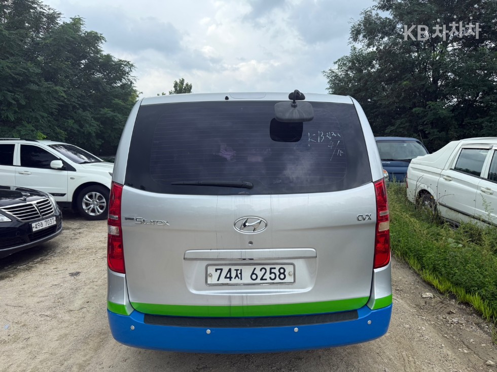 Hyundai Starex — miniaturë 4