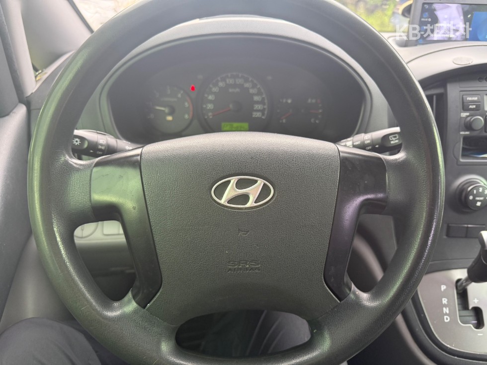 Hyundai Starex — miniaturë 10