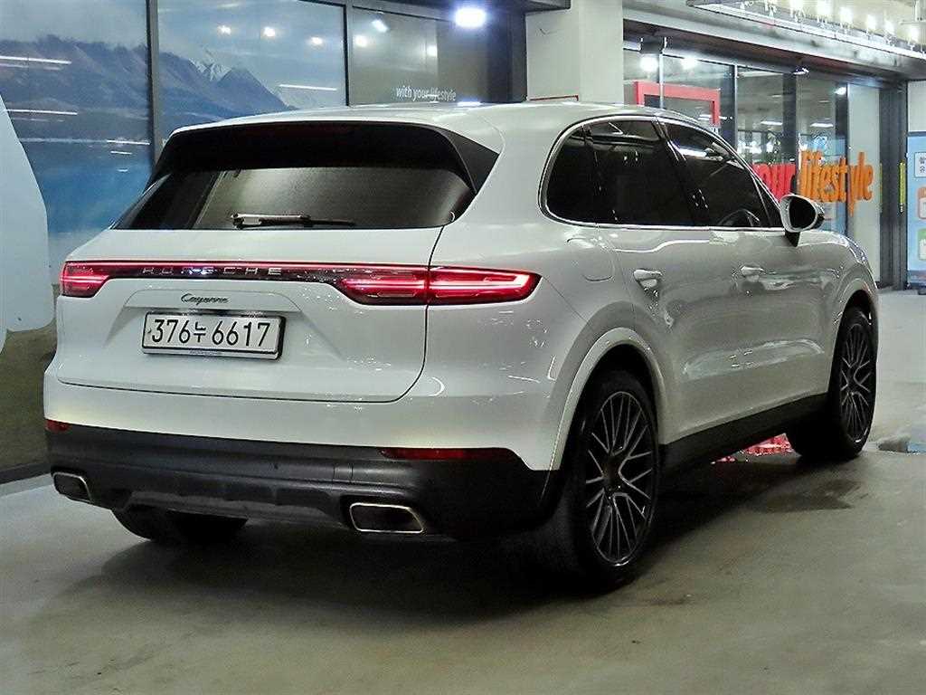 2021 Porsche (9Y0) photo