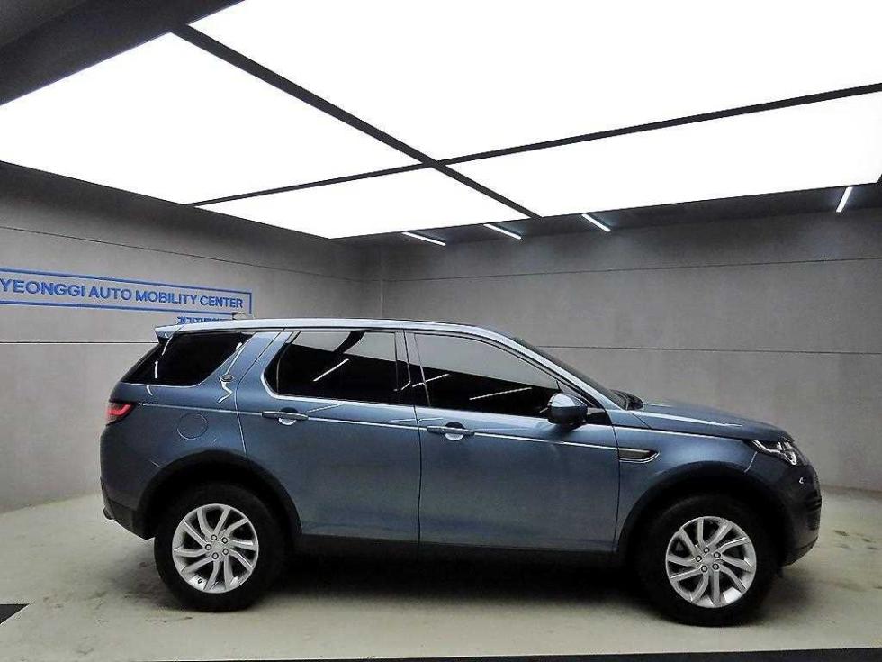 2018 Land Rover Used Car photo