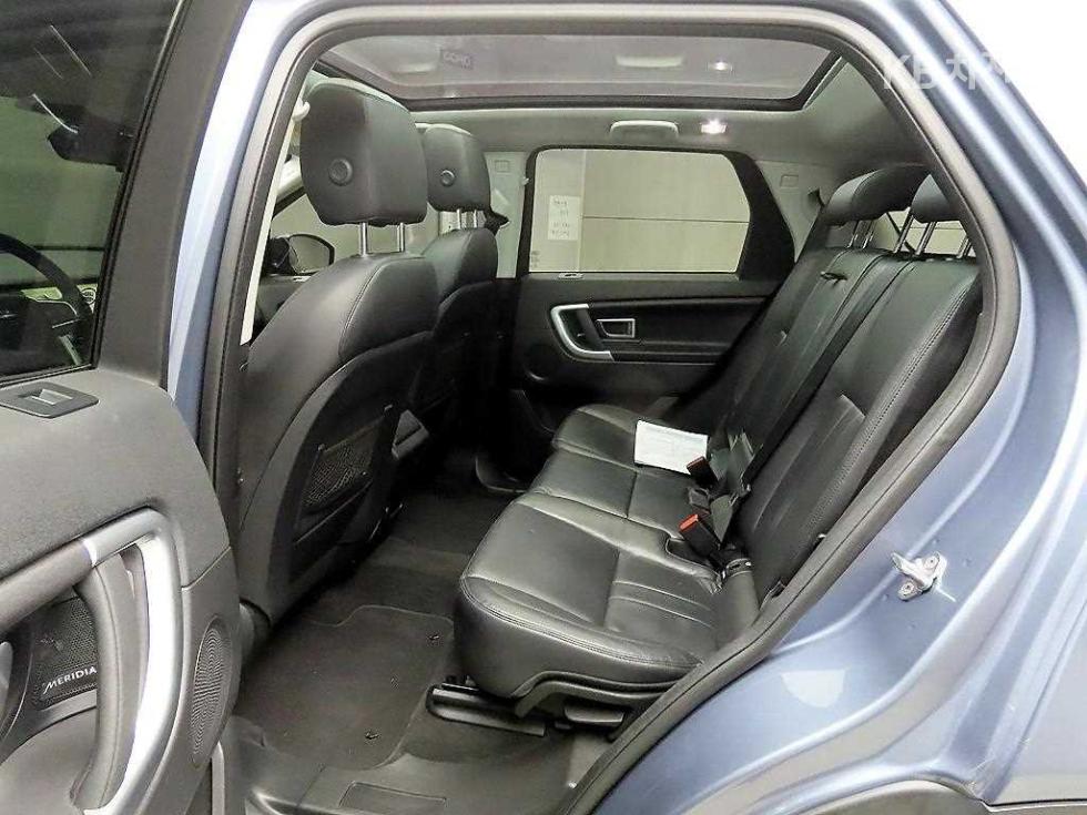 2018 Land Rover Used Car photo