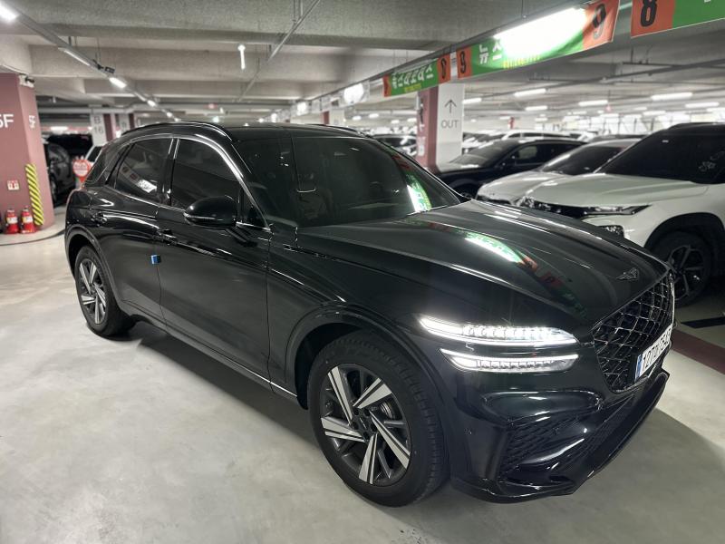 2024 Genesis GV70 photo