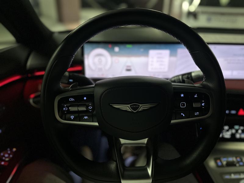 2024 Genesis GV70 photo