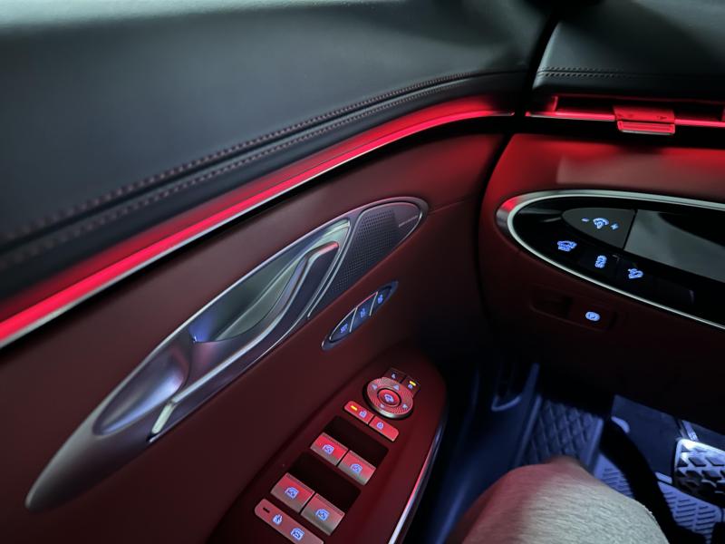 2024 Genesis GV70 photo