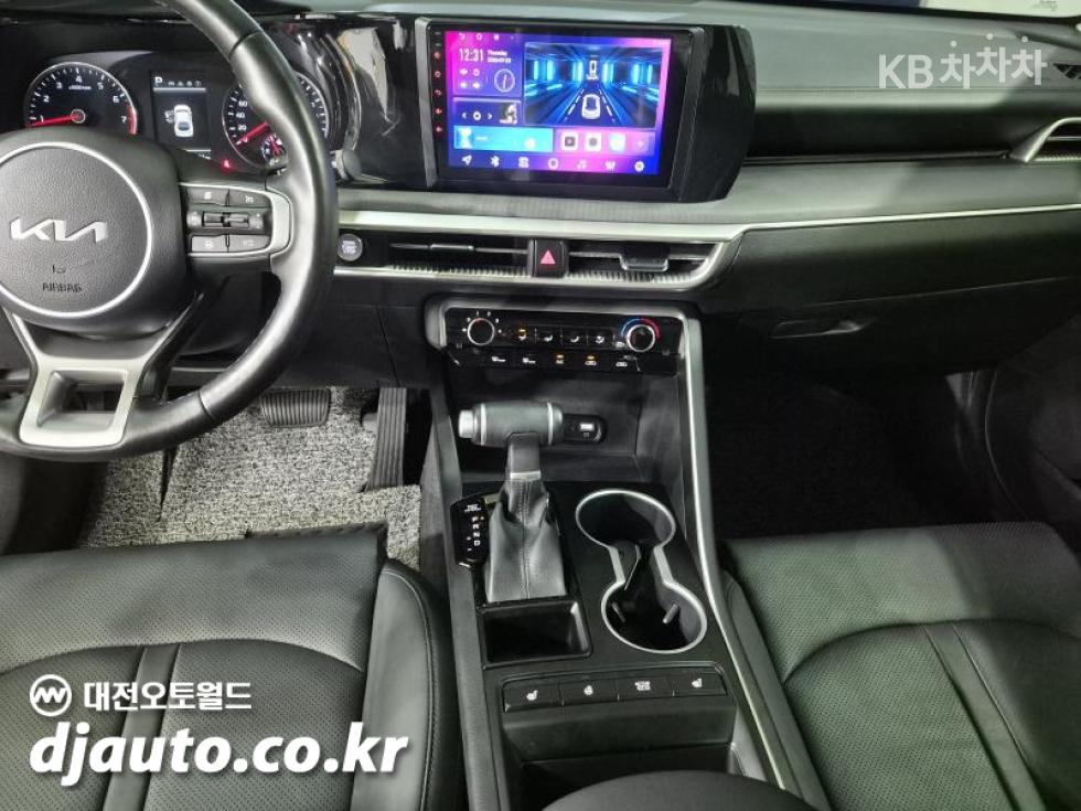 Kia K5 — miniaturë 8