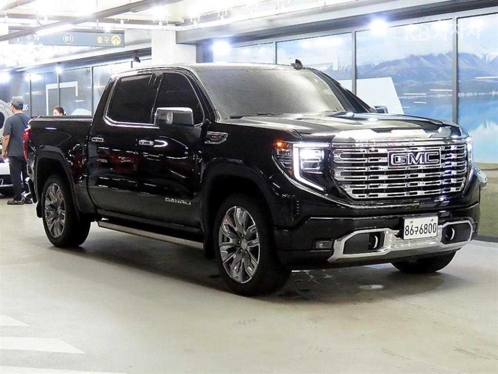 2026 GMC GMC photo