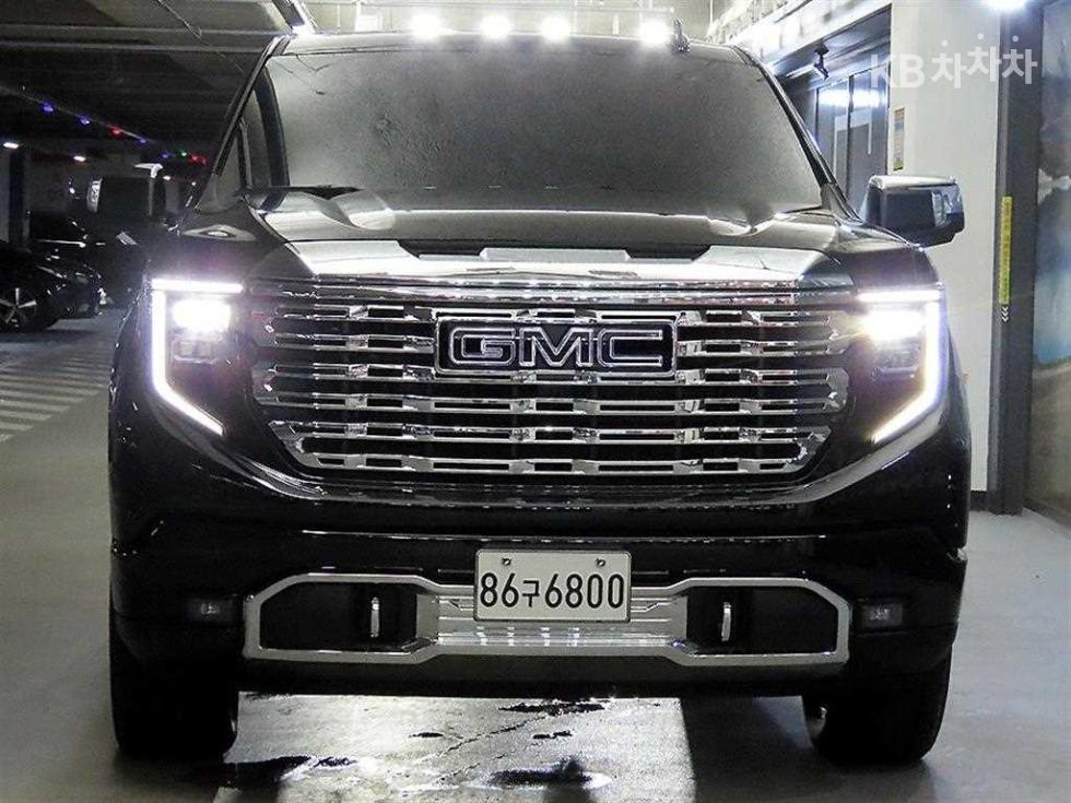 2026 GMC GMC photo