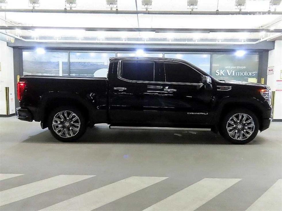 2026 GMC GMC photo