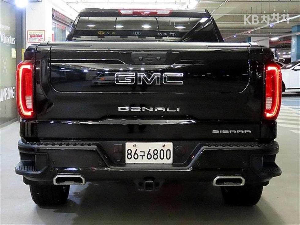 2026 GMC GMC photo