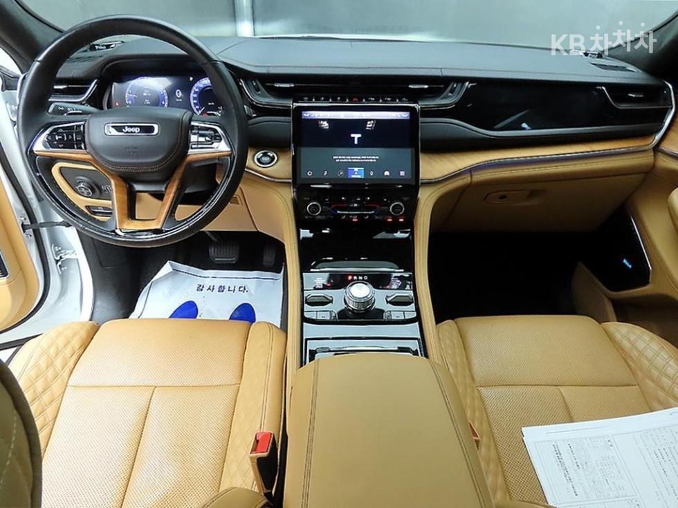 2023 Jeep (WL) photo