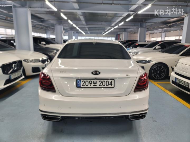 Kia K9 — miniaturë 3