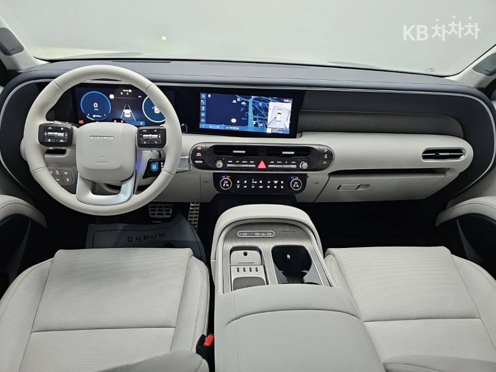 2025 Hyundai Used Car photo