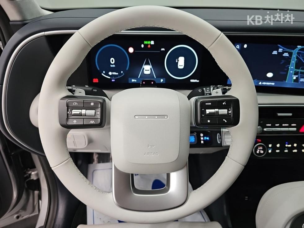 2025 Hyundai Used Car photo