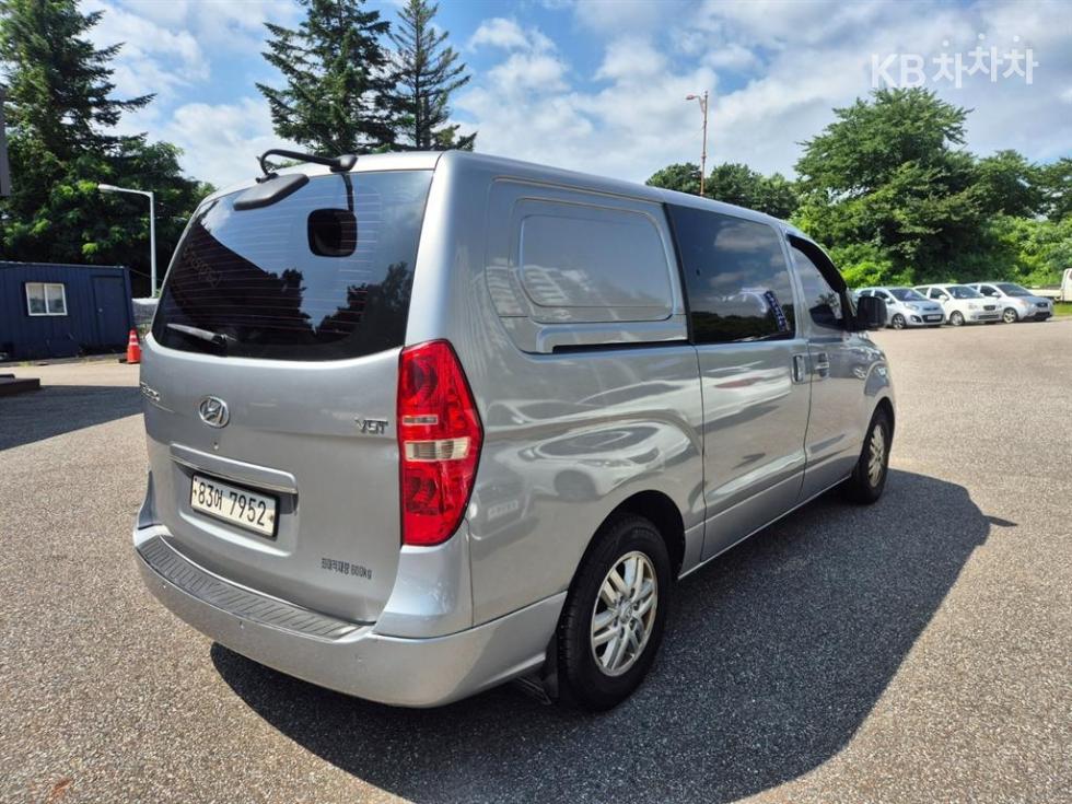 Hyundai Starex — miniaturë 3
