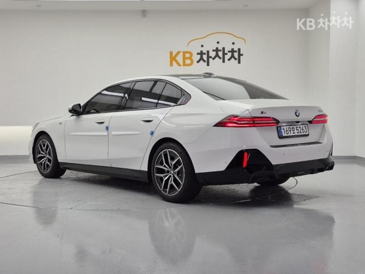 BMW 5er — miniaturë 3
