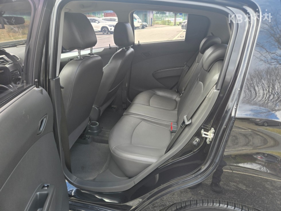 Chevrolet Spark — miniaturë 3