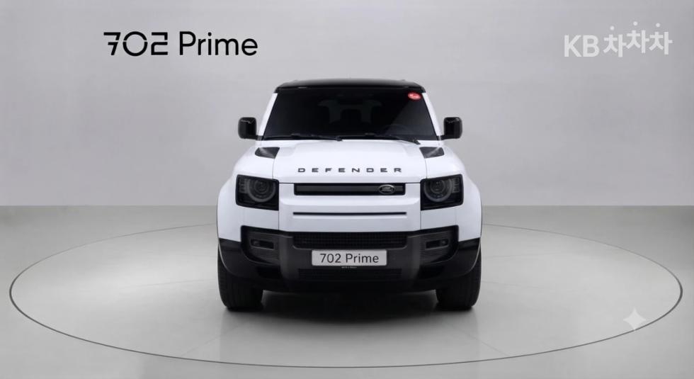 2023 Land Rover (L663) photo
