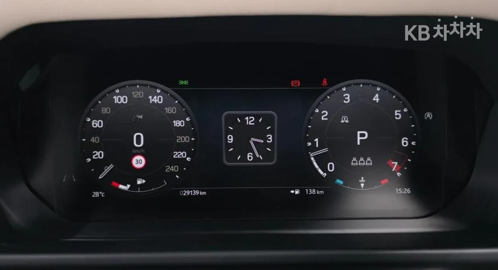 2023 Land Rover (L663) photo