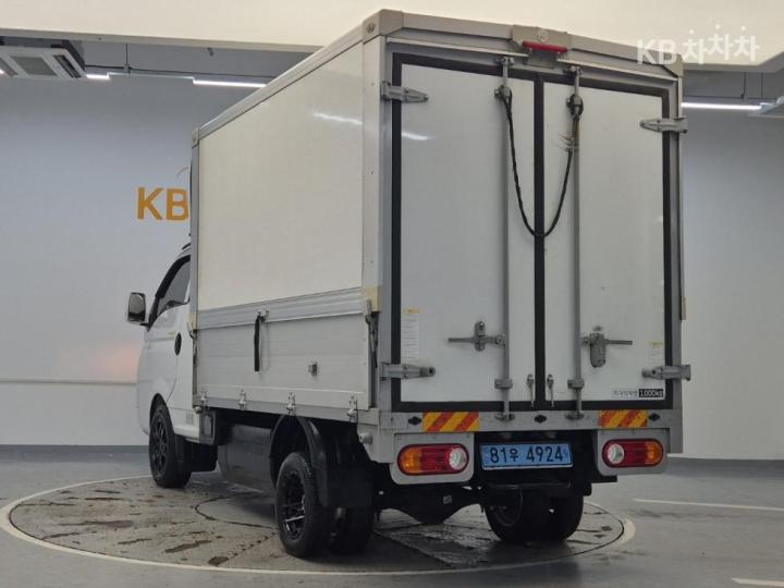 Hyundai Porter 2 2024 photo 2