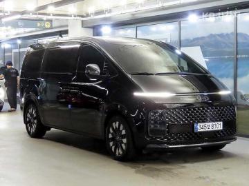 Hyundai Staria 2.2  lounge 9  prestige — foto 1